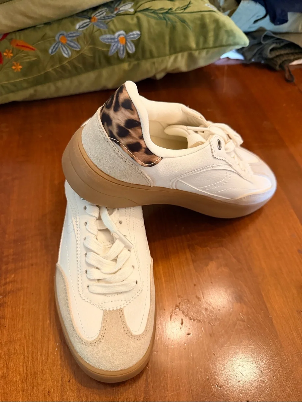Zara Women’s Cream and Tan Leather & Suede Sneakers